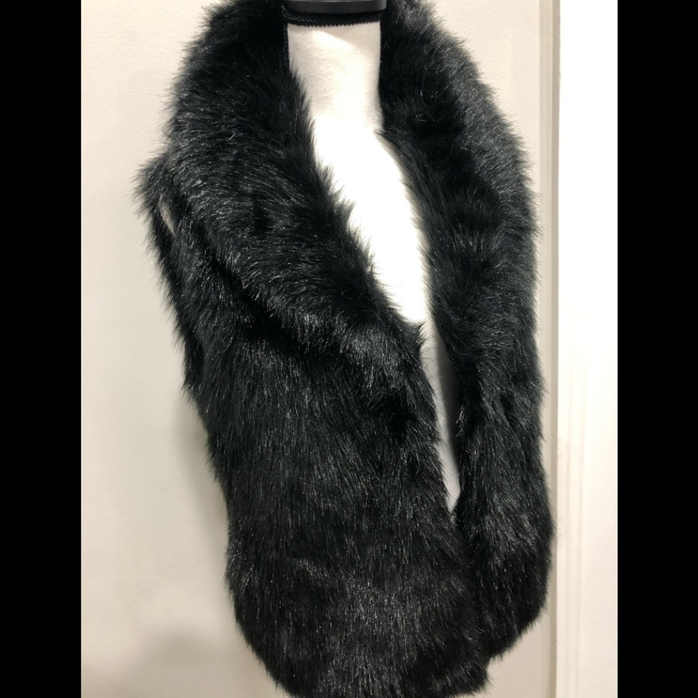 Jack by BB Dakota Faux Fur Black Vest